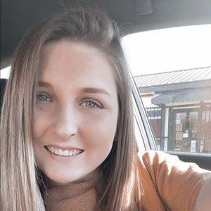 Meet your Posher, Jenna